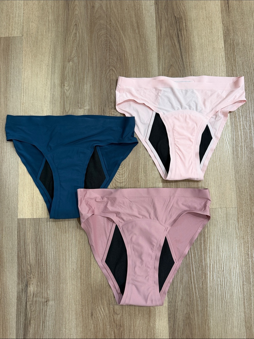 KNIX Super Leakproof® No-Show Bikini Period Panties Moderate Coverage Medium
